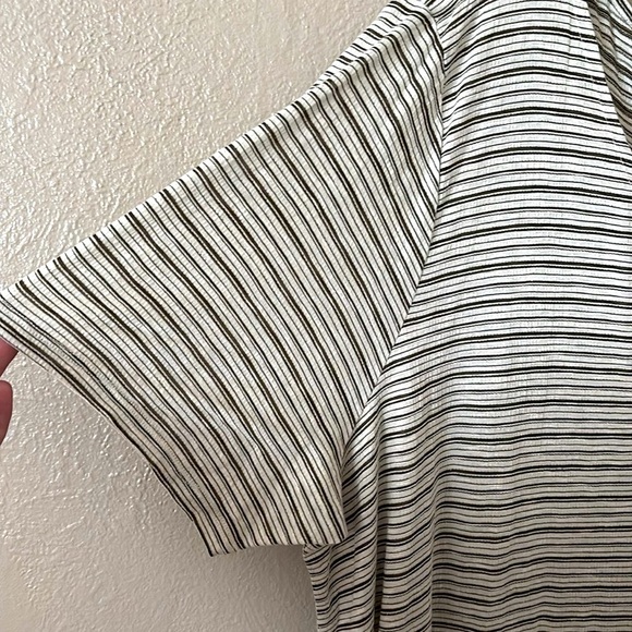 Women’s Maurice’s Short Sleeve Top Plus Size, 4X, Stripe - Picture 4 of 7